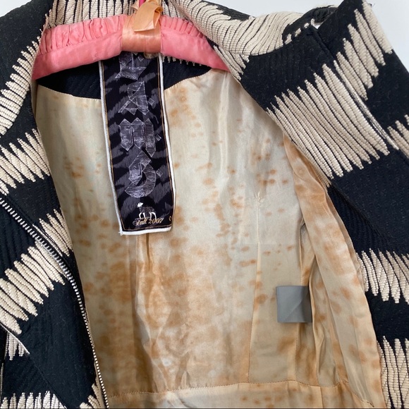 Archival fall 2007 pea coat by Lamb - Picture 3 of 11